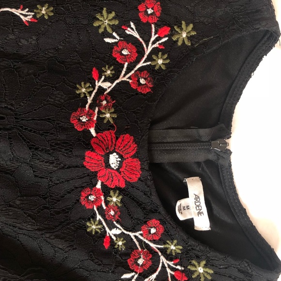 Black dress with embroider flowers from ARDENE - Picture 3 of 4